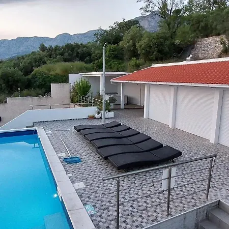 Luxury With A Swimming Pool Gornja Podgora, Makarska - 22284 *