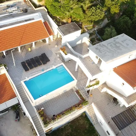 Luxury With A Swimming Pool Gornja Podgora, Makarska - 22284 *